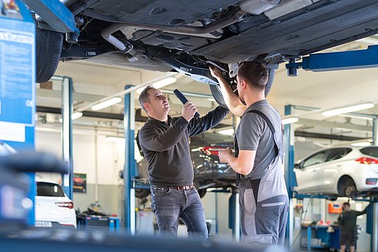 Unterbodenschutz-Versiegelung - Auto Günther